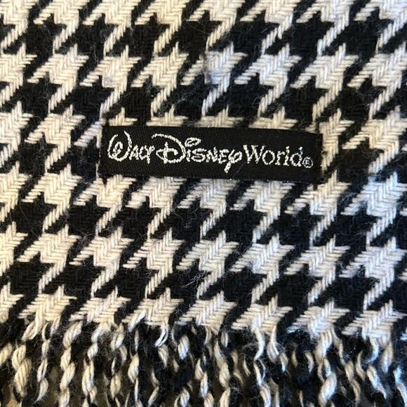 Disney Parks Long Scarf Black/White Houndstooth Print With Jeweled Mickey Pin - Picture 9 of 9